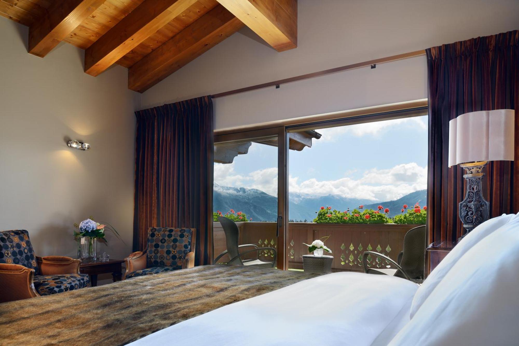 Guarda Golf Hotel & Residences Crans-Montana Luaran gambar