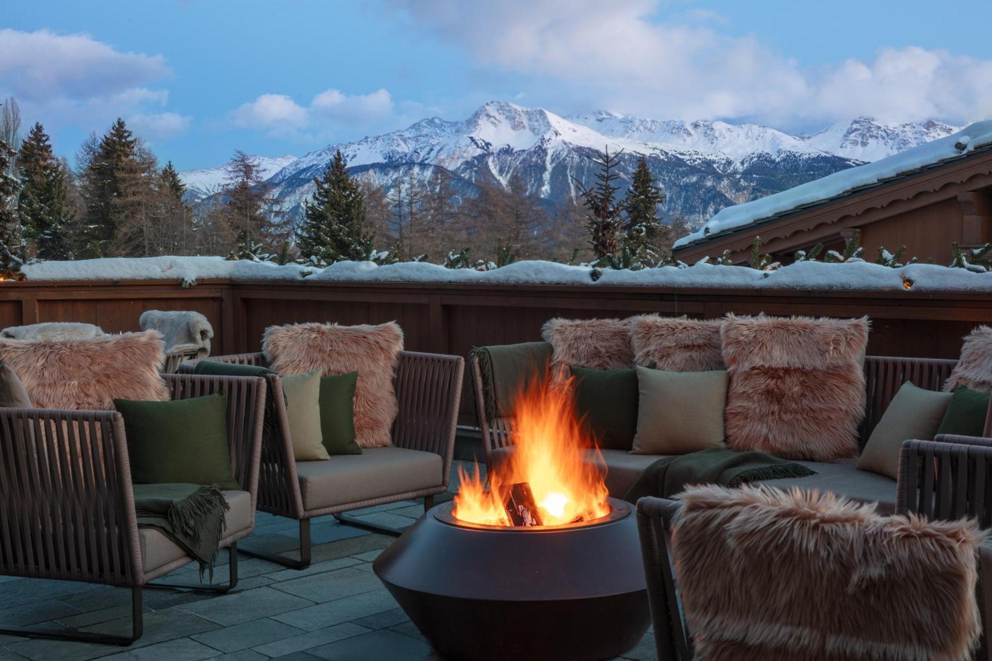 Guarda Golf Hotel & Residences Crans-Montana Luaran gambar