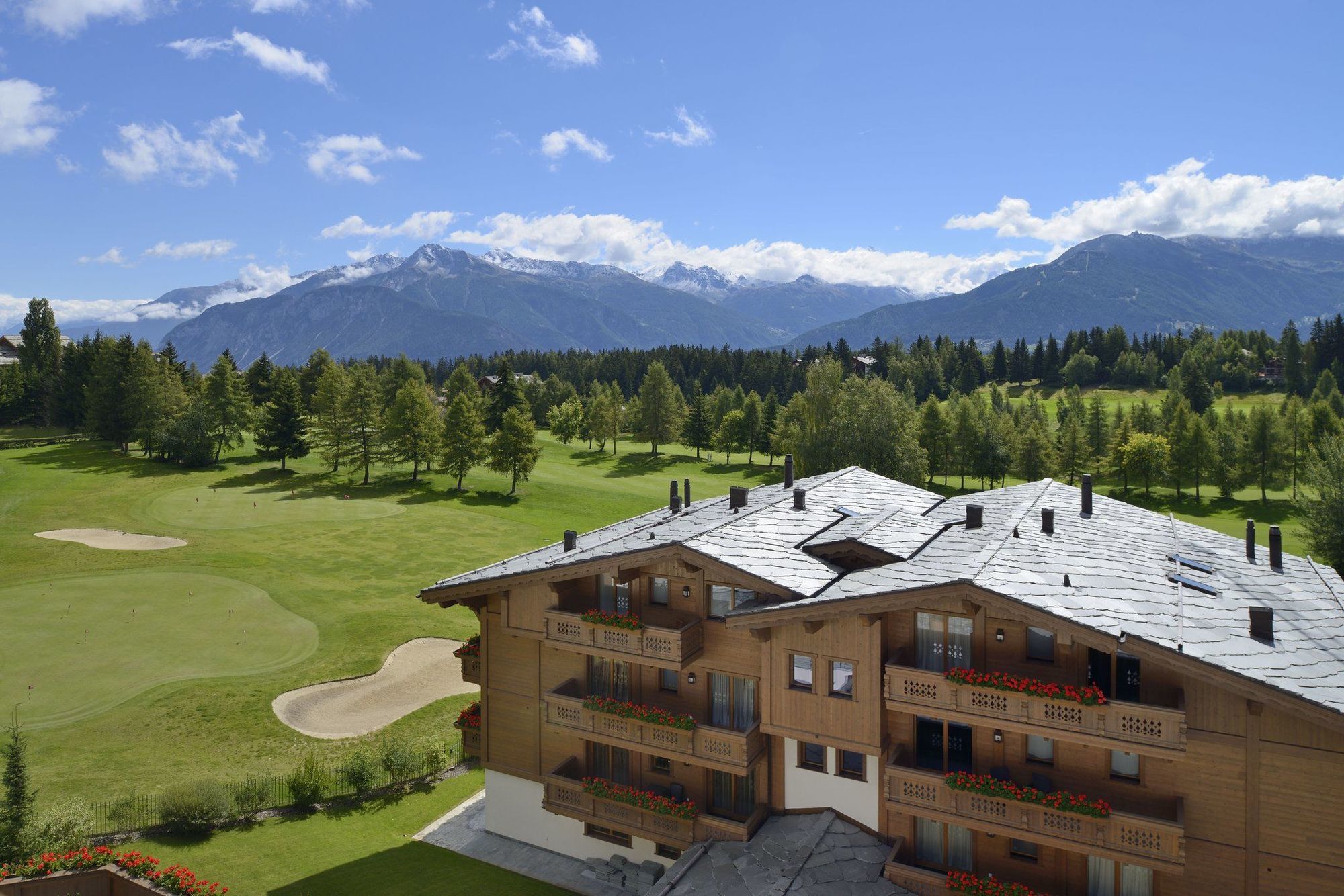 Guarda Golf Hotel & Residences Crans-Montana Luaran gambar