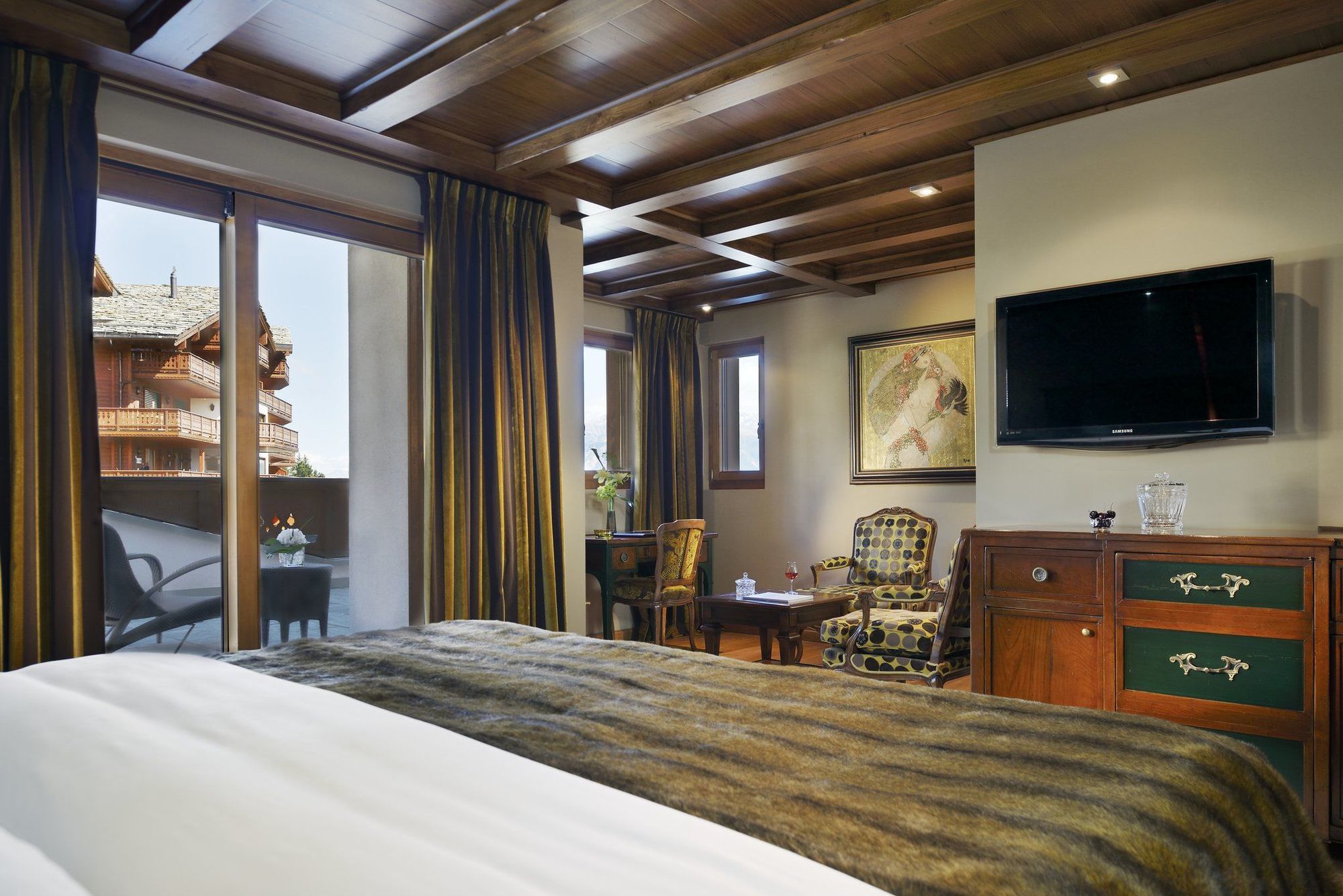 Guarda Golf Hotel & Residences Crans-Montana Luaran gambar